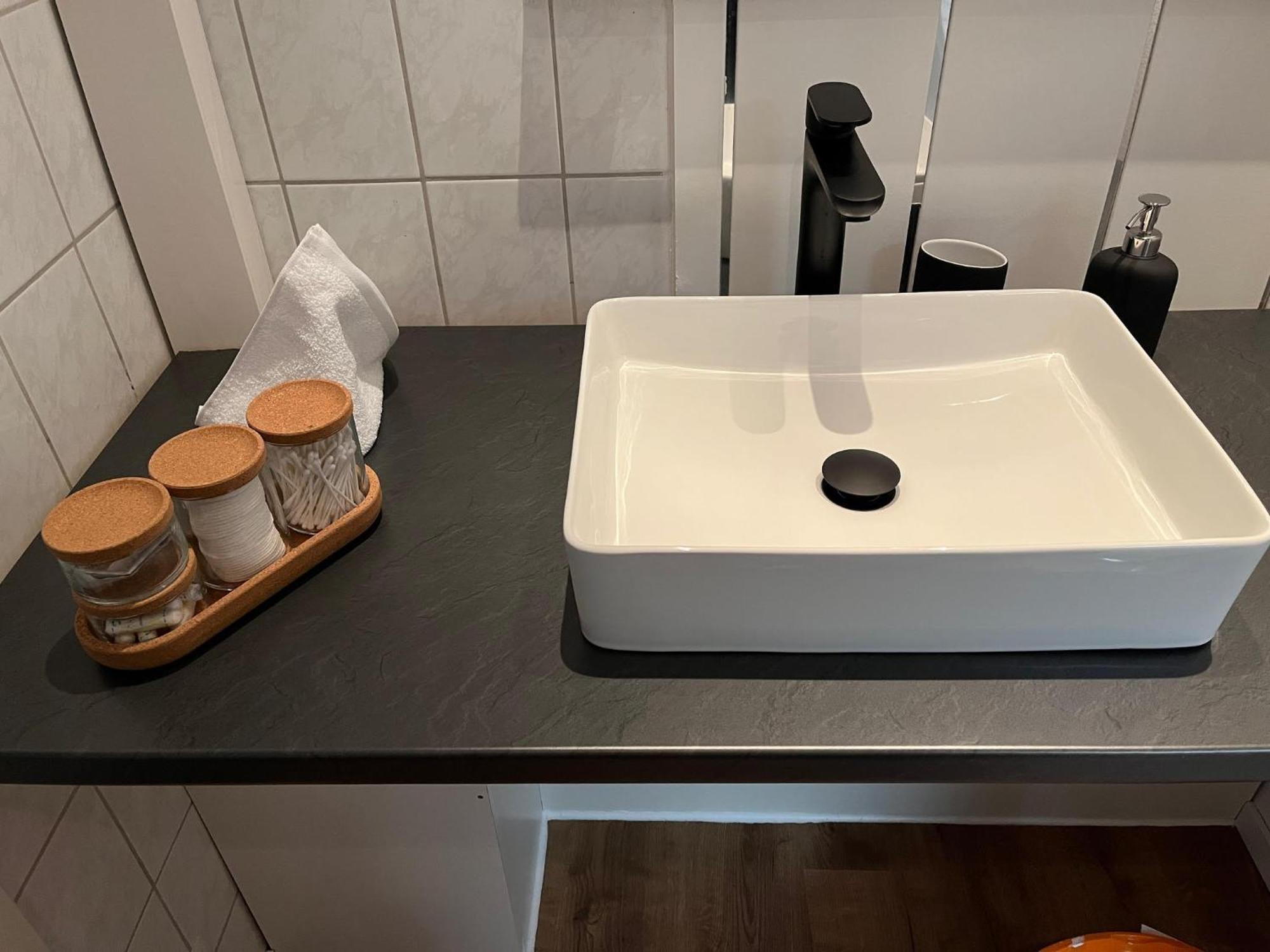 Weimotel Am See Mit Parkplatz, Kueche Und Hdtv Weimar  Eksteriør bilde